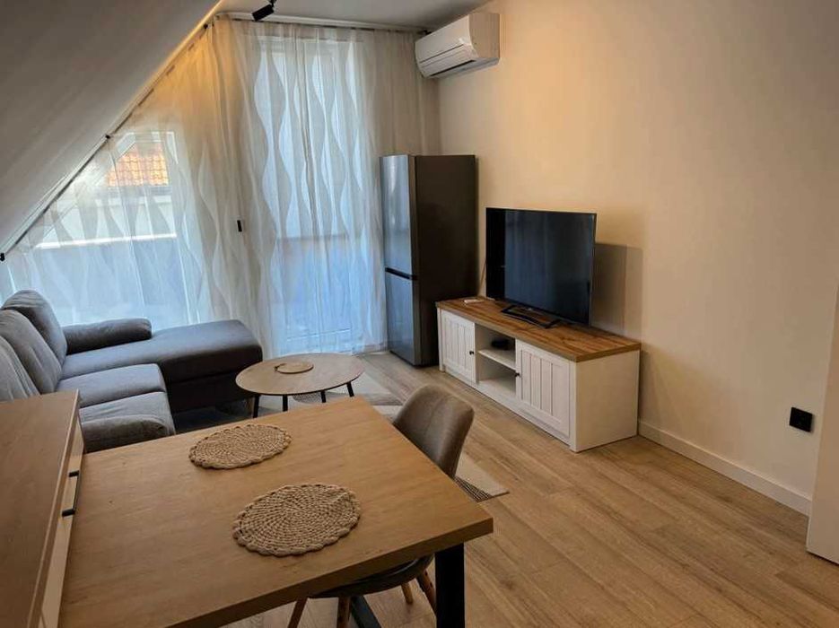 Дава се под наем Двустаен апартамент в София, Витоша - 65 кв.м за 697.17 € - Снимка #1