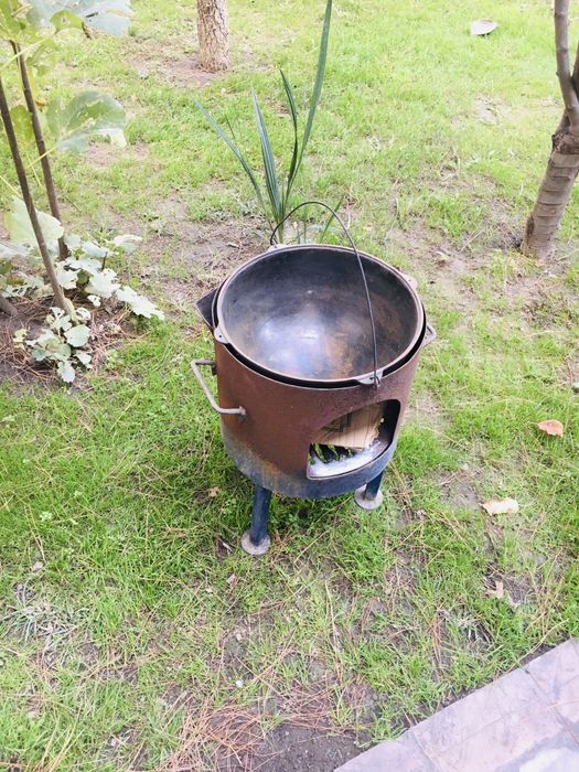 Продам два фирменных казана и очаг для охоты, дачи, дома MADE IN SSSR