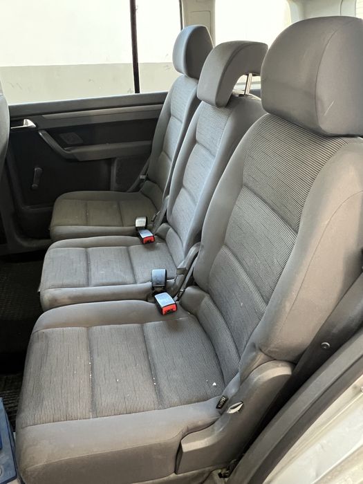 VW Touran 2010г 1.9TDi BLS 6ск