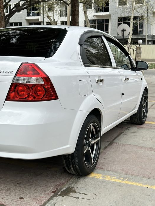 Продаю нексия 3 2021 г