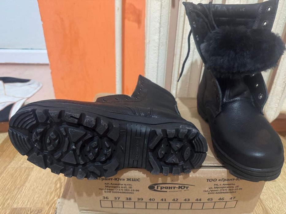 Продам берцы новый