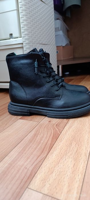 Продам ботинки демисезонные