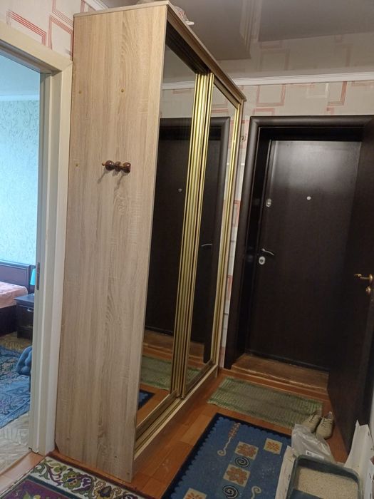Продам прихожую.