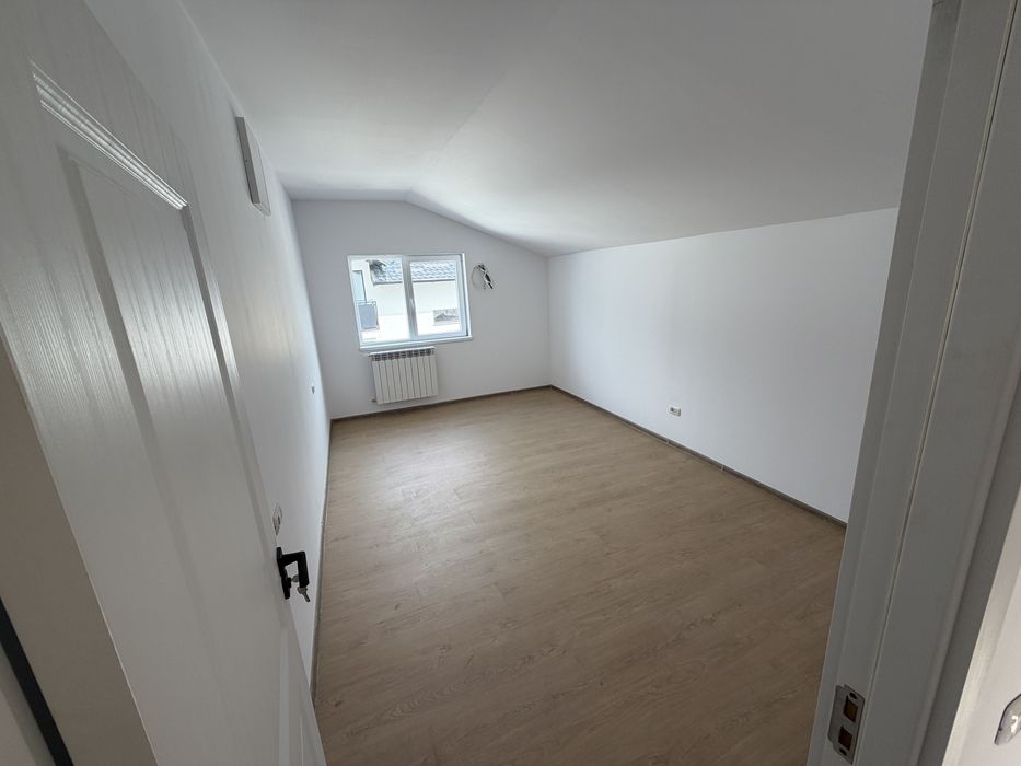 Apartament 82 mp2 util / bloc nou / Suceava / Proprietar/ Etaj 2