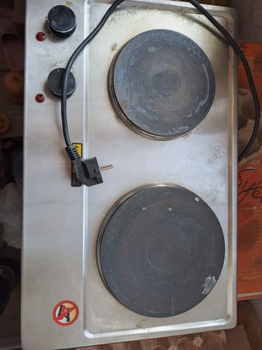 Продам неисправные Термопот и плитку