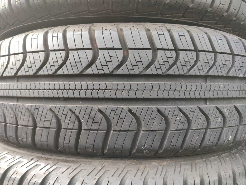 2бр Всесезонни гуми 175 65 15 - Pirelli
