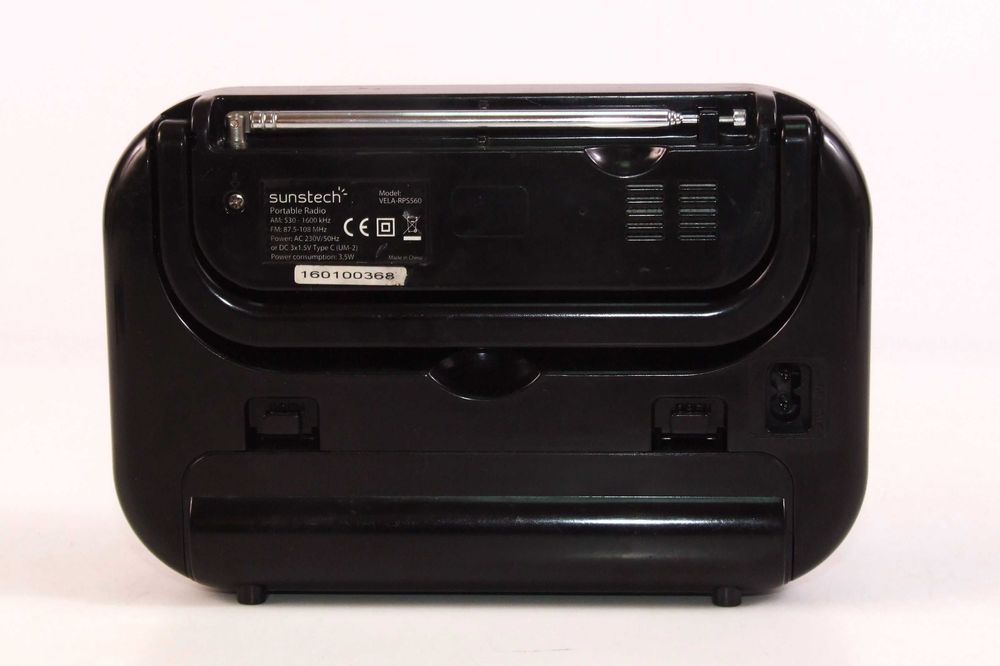 Radio SUNSTECH, 2 lungimi de unda, priza + baterii, IMPECABIL