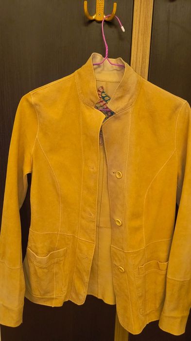 Jachă din  piele de mănușă