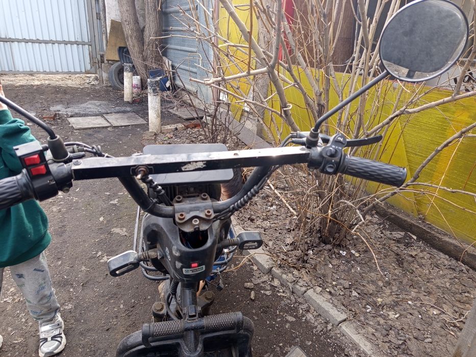 Продам трицикл нету зарятка