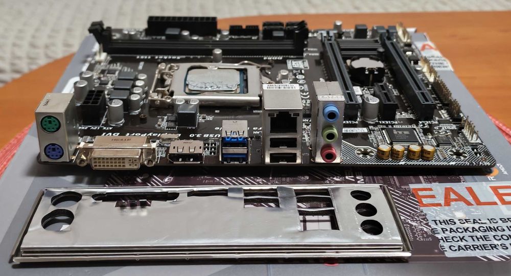 Kit I3-7100 + placa de baza Gigabyte socket 1151