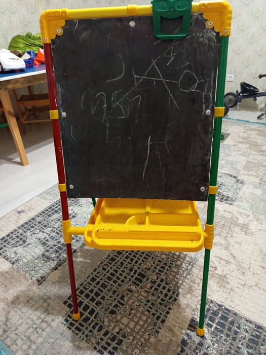 Продам       мольберт