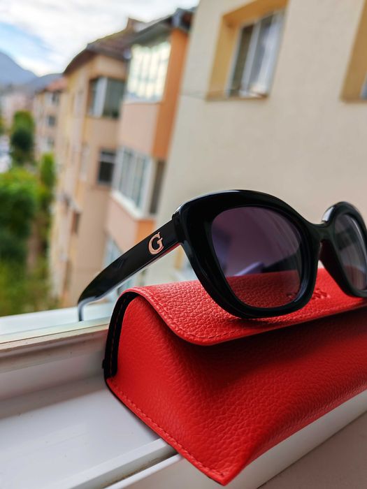 Ochelari de soare Guess