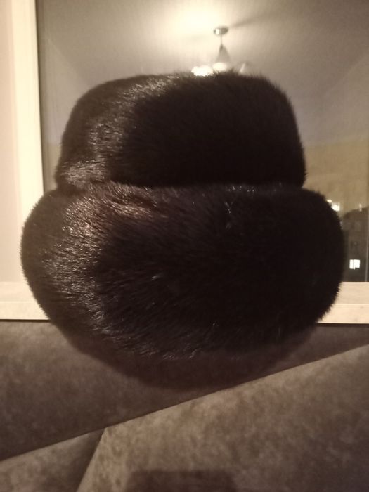 Шапки зимние , норковые