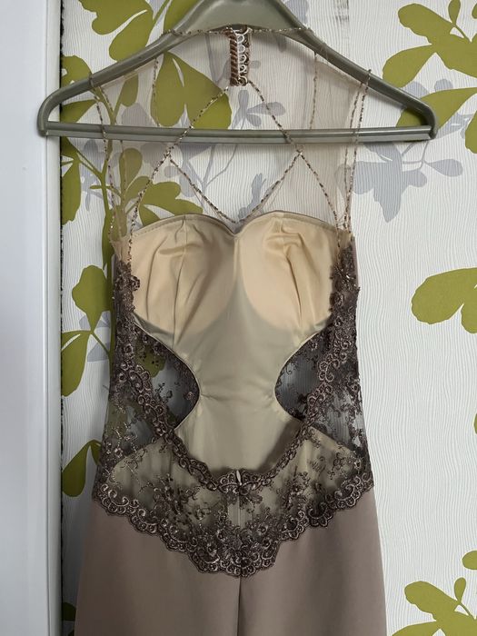 Официална рокля