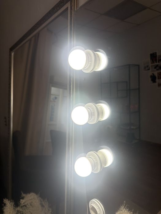 Продам стол для макияжа