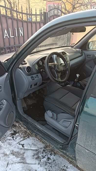 Vănd Toyota RAV4 motor 2 mi benzină+gpl
