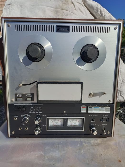 Магнитофон JVC катушечный