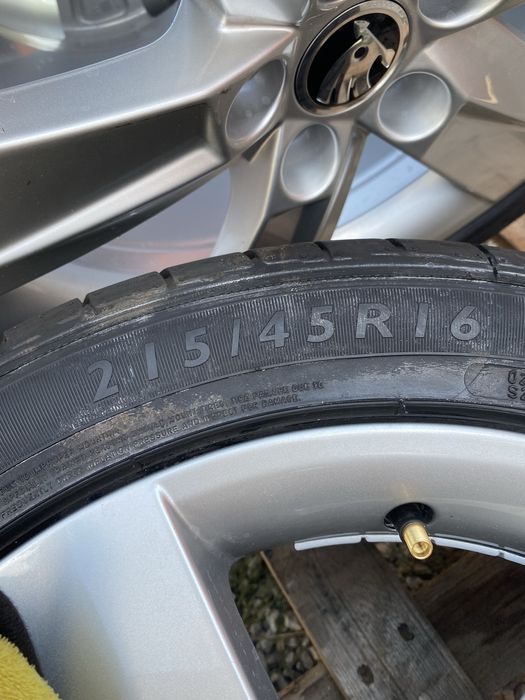215/45/16 Dunlop  Летни