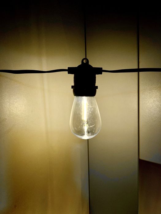 Ghirlandă 15M cap rotund si agatatoare pe fiecare dulie, 2 bec rezerva