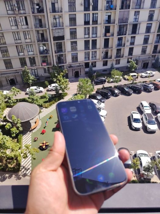 Продаю Iphone 16 pro max 256gb