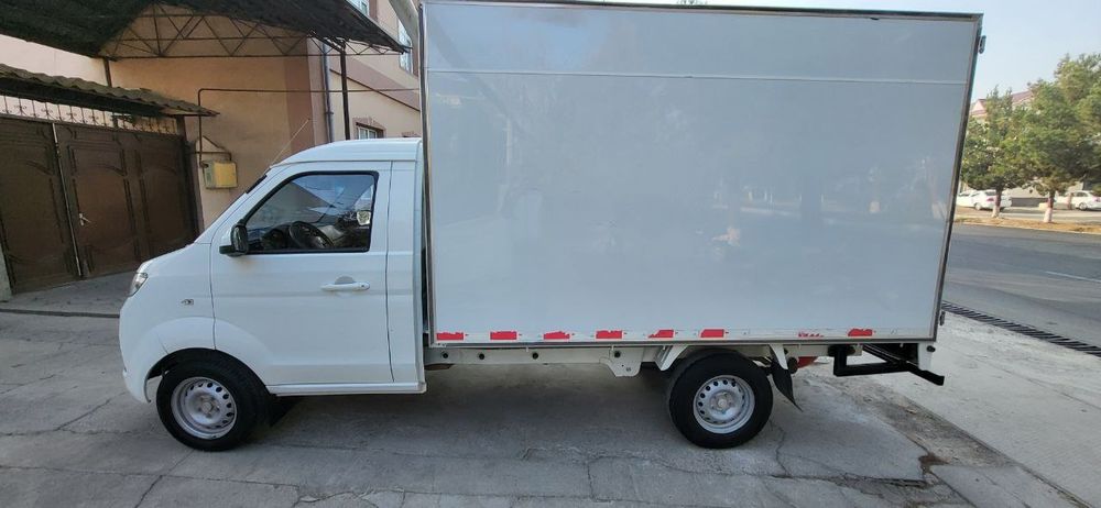 Юк ташиш хизмати Сергели ва Чилонзор буйлаб