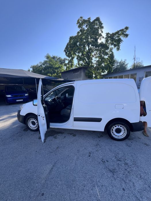 Peugeot partner 2016г.  1.6hdi 90кс