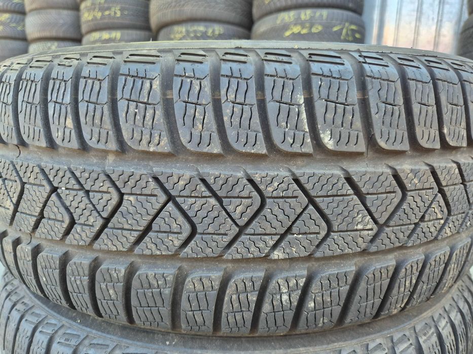 2 Anvelope de IARNA - 215/55/17 94H - PIRELLI Seal Inside - CA NOI - DOT 2023 !