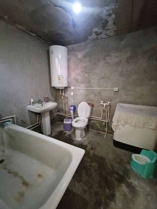 Жойдамда ховли уй оилага ижарага берилади!