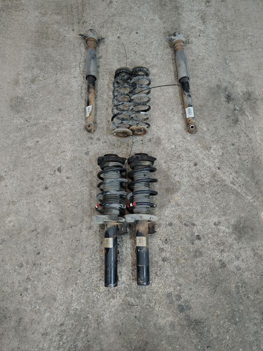 Амортисьори за Пасат б7 комби комплект с пружини и тампони