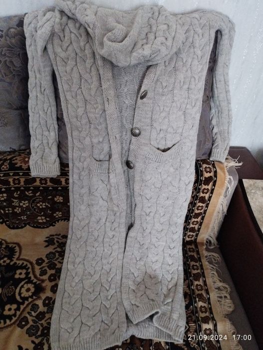 Продам кофты новые