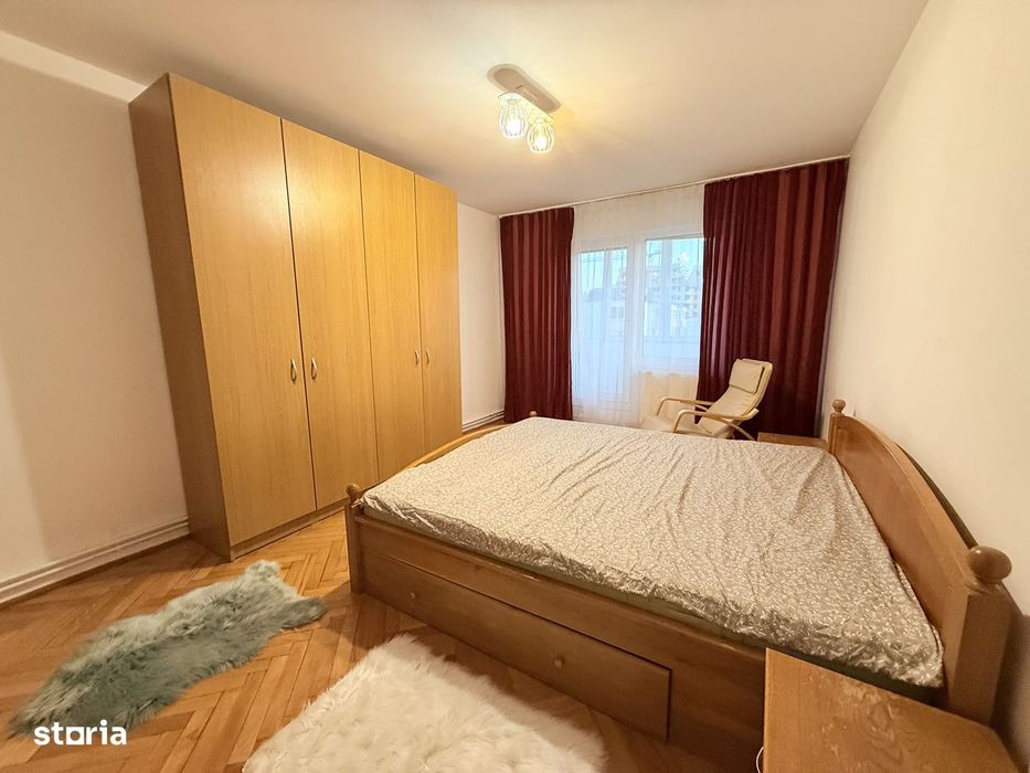 Inchiriez apartament cu 2 camere, decomandat in 7 Noiembrie, etaj 3
