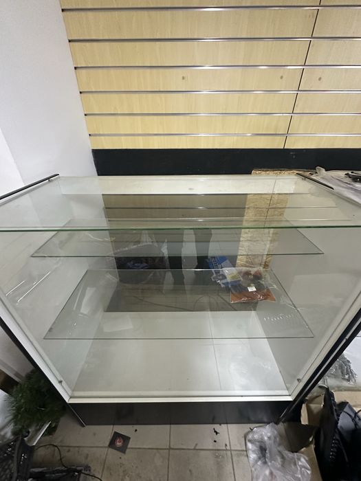 Витрины продам в хорошем состоянии!