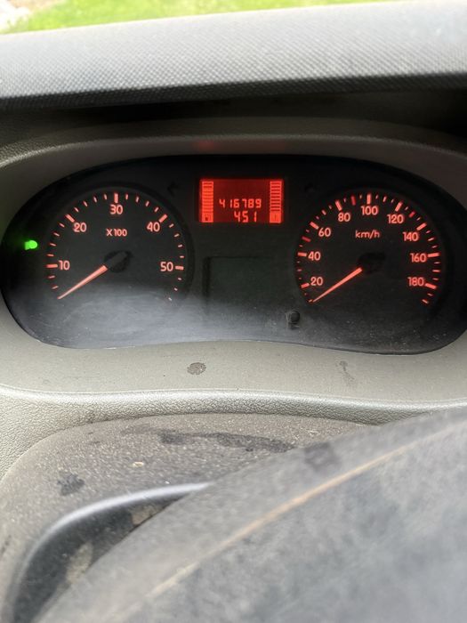 Renault Master 2.5 dCi platformă cu cabină dublă – 7 locuri –