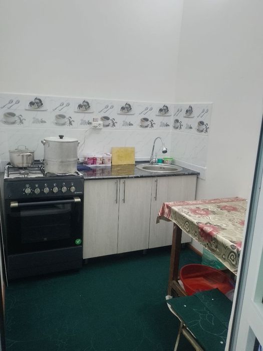 Navoiy kvartira sotiladi