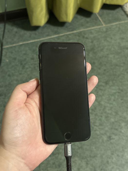 Айфон 7 СРОЧНО продам