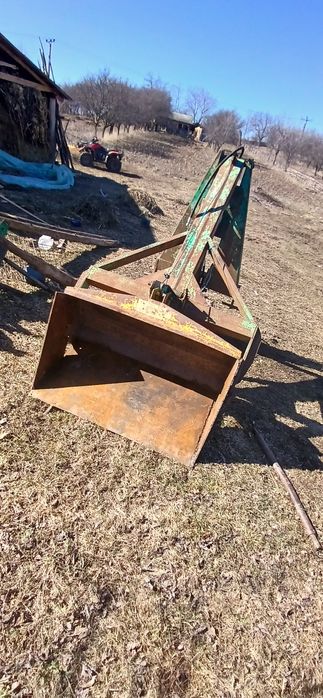 Vand incarcator in tiranti pentru tractor de 45 de cai