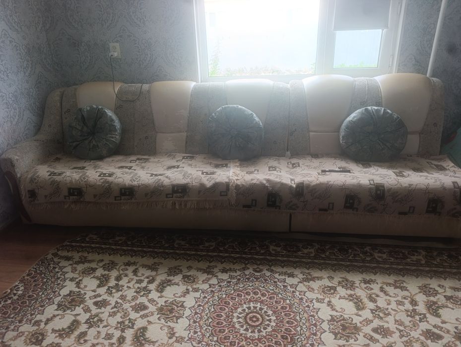Диван угловой,4 метра