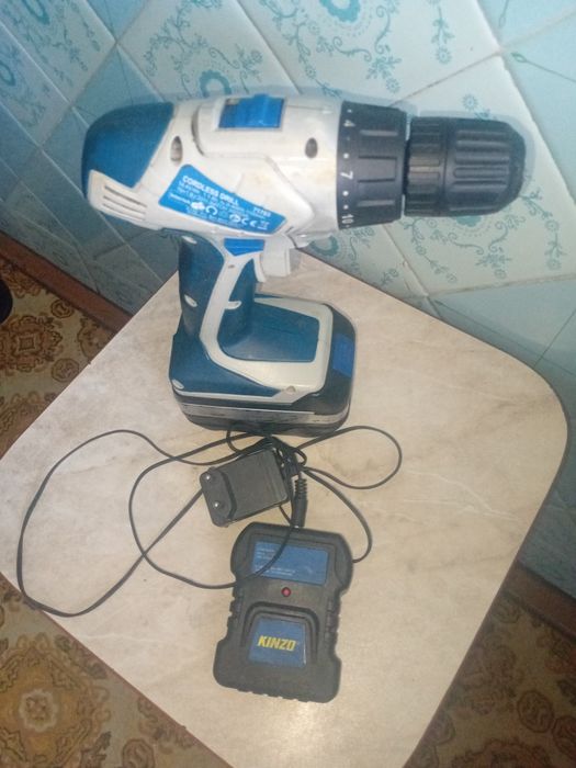 Продам Самсунг А10 продам шуруповерт