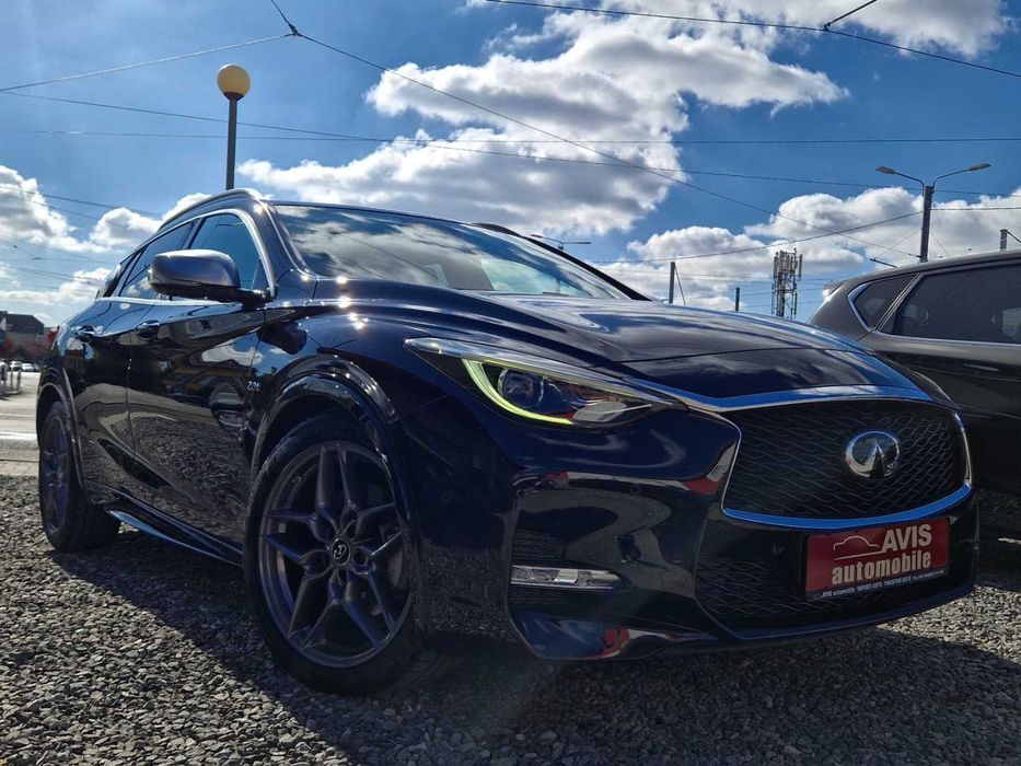 Infiniti Q30 S 2.0t 210 CP 2016 4x4 Automat/Sport City Black/Led/Piele/Navigatie/Alcantara/Panoramic/Camera/Touch/Jante 19/