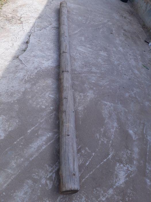 Деревянная балка , кругляк