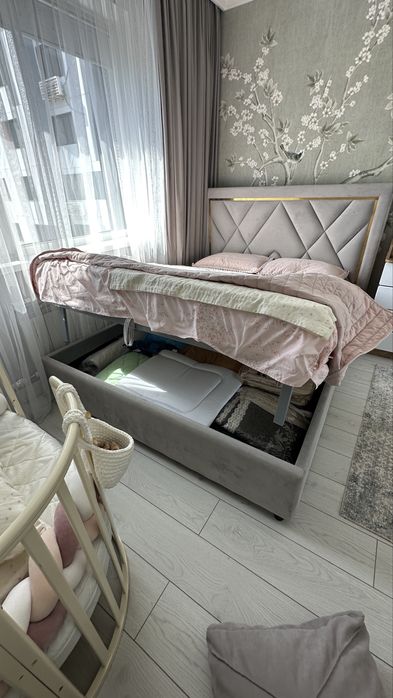 Кровать двуспальная