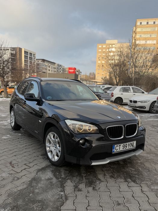 Vând BMW X1 2010
