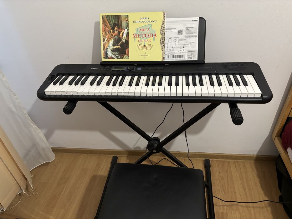 Pian digital Casio CT-S300 + accesorii (set complet)