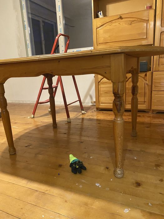 Дървена маса масив 144×82 см – здрава и стабилна