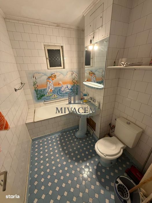 2 decomandate Brazdă Scoala 23 parter  înalt cu balcon 1982