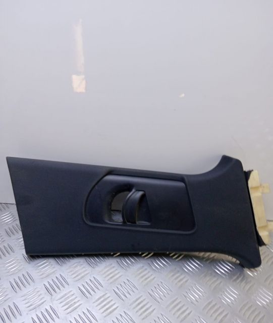 Ornament stalp 8e0867244 Audi A4 B6