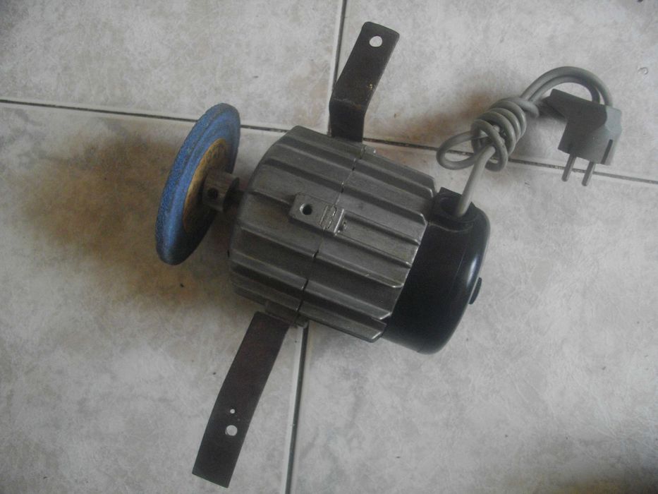 Бавна скорост 75W/80-200W CREUSEN Шмиргел Обущарски Ruler-0,35А Гр/Хол