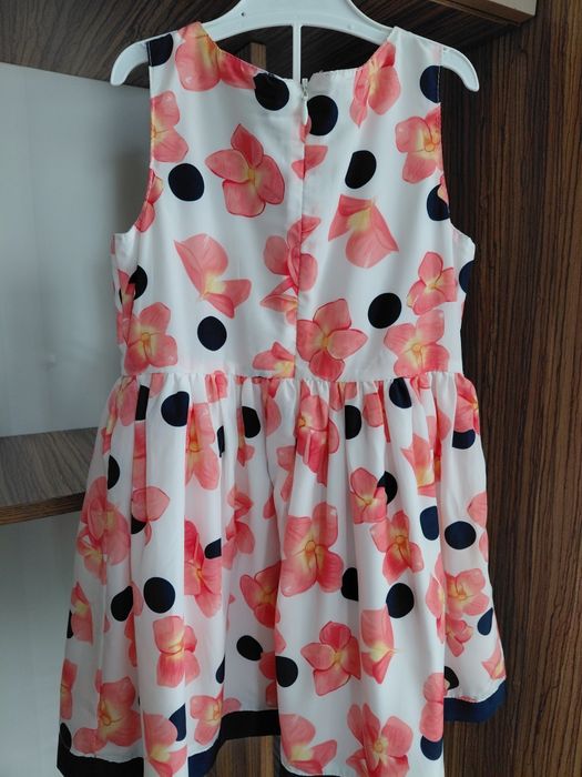 Продам платье на девочку.