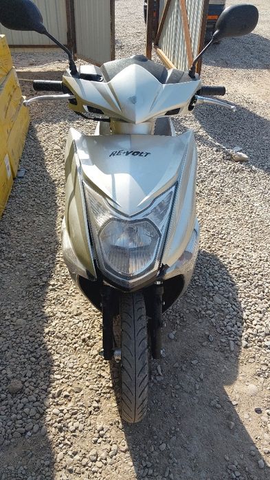 Skuter sotiladı xolatı yaxshı