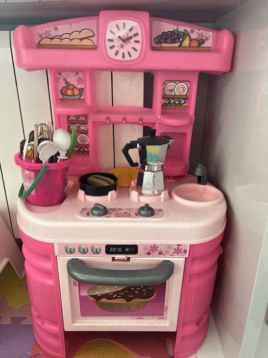 Детска кухня за момиче